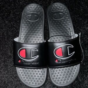 NWOT CHAMPION Unisex Athletic Slide sandal. Sz.11M.